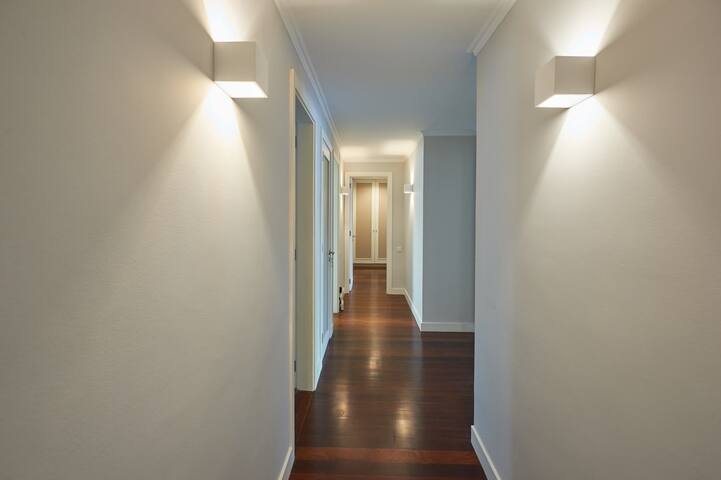 Oxford Park II by Portugal Portfolio gallery image 5