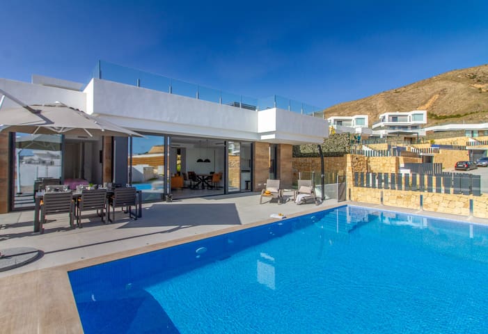 Book A Paradise managed Airbnb listing 1
