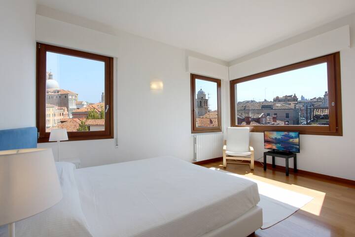 Apartment Altana, Amazing Grand Canal View gallery image 4