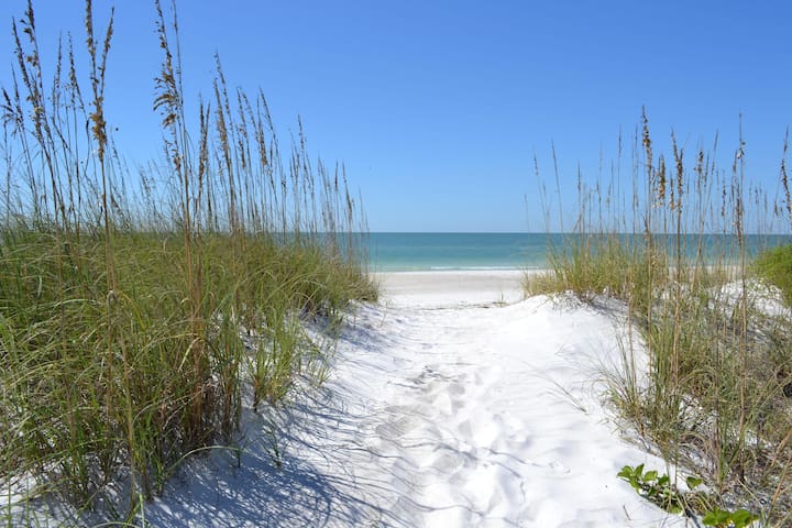 Island Vacation managed Airbnb listing 1