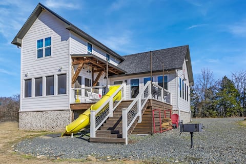 FarmHouse: River+Slide+Arcade+Swing Firepit+Vball