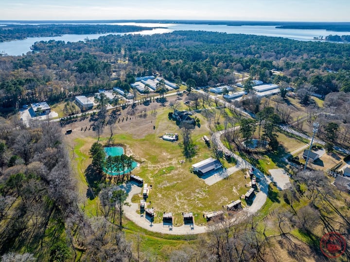 The JubileeRanch with Rustic Home + 14 tiny homes Ranches for Rent