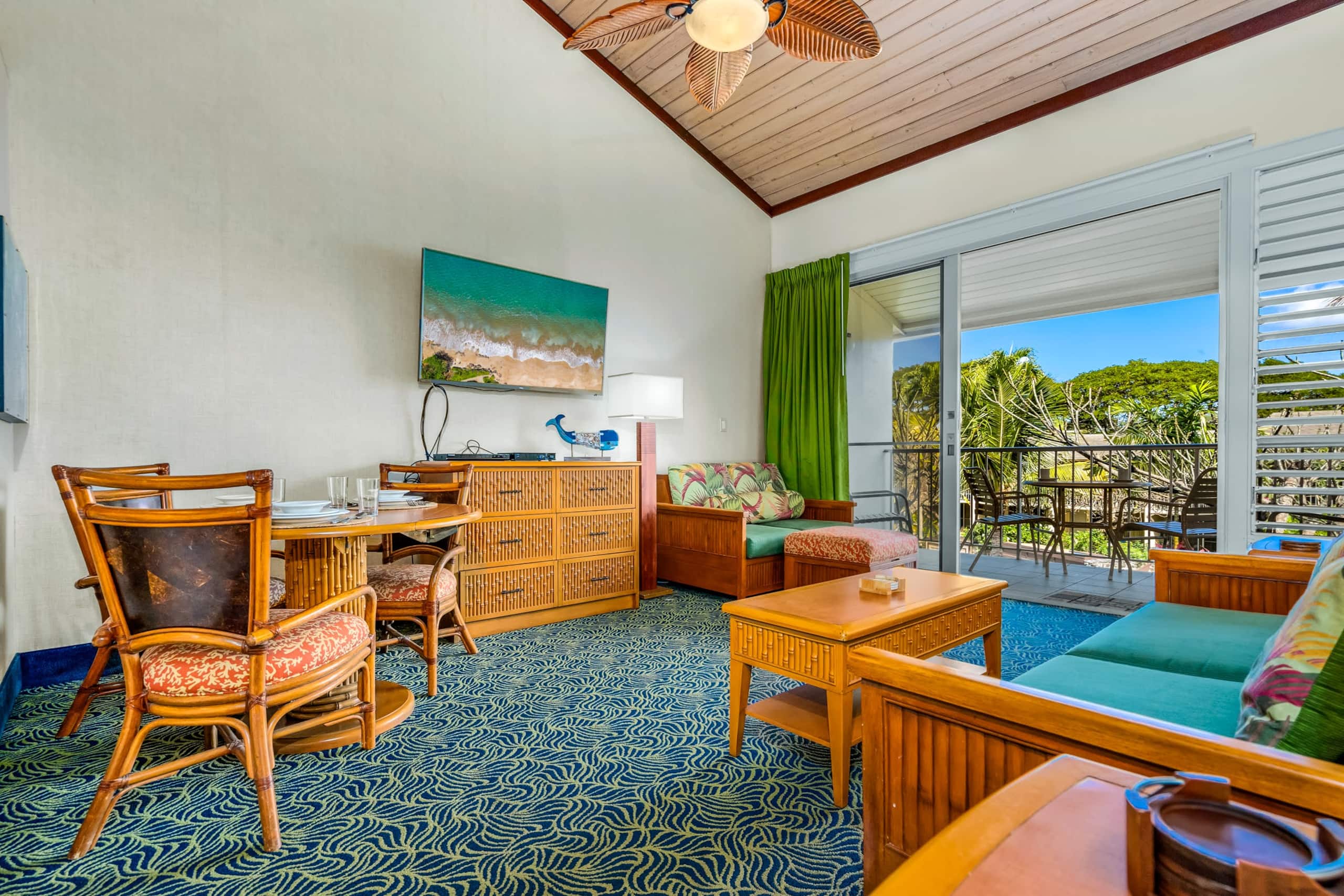 Condo in Lahaina · ★4.9 · 1 bedroom · 3 beds · 1 shared bath - Image 1