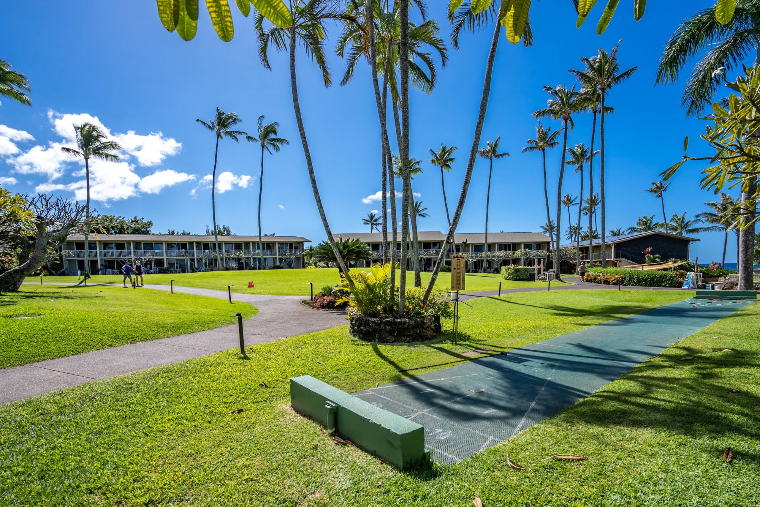 Condo in Lahaina · ★4.9 · 1 bedroom · 3 beds · 1 shared bath - Image 27
