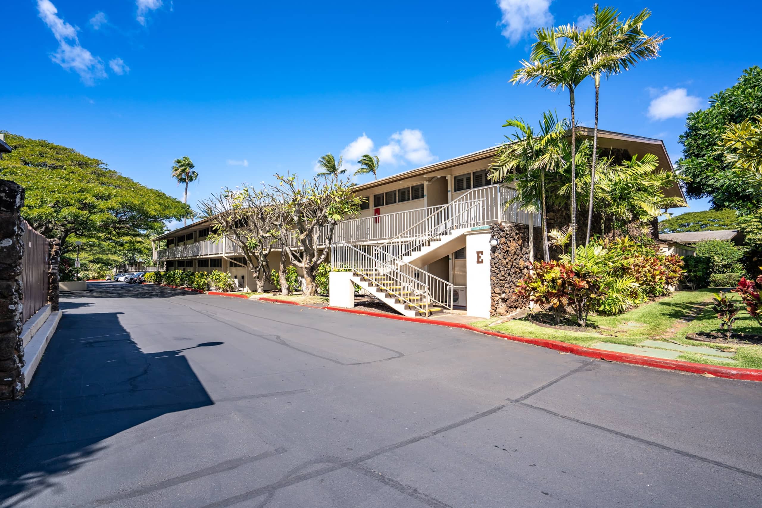 Condo in Lahaina · ★4.9 · 1 bedroom · 3 beds · 1 shared bath - Image 22