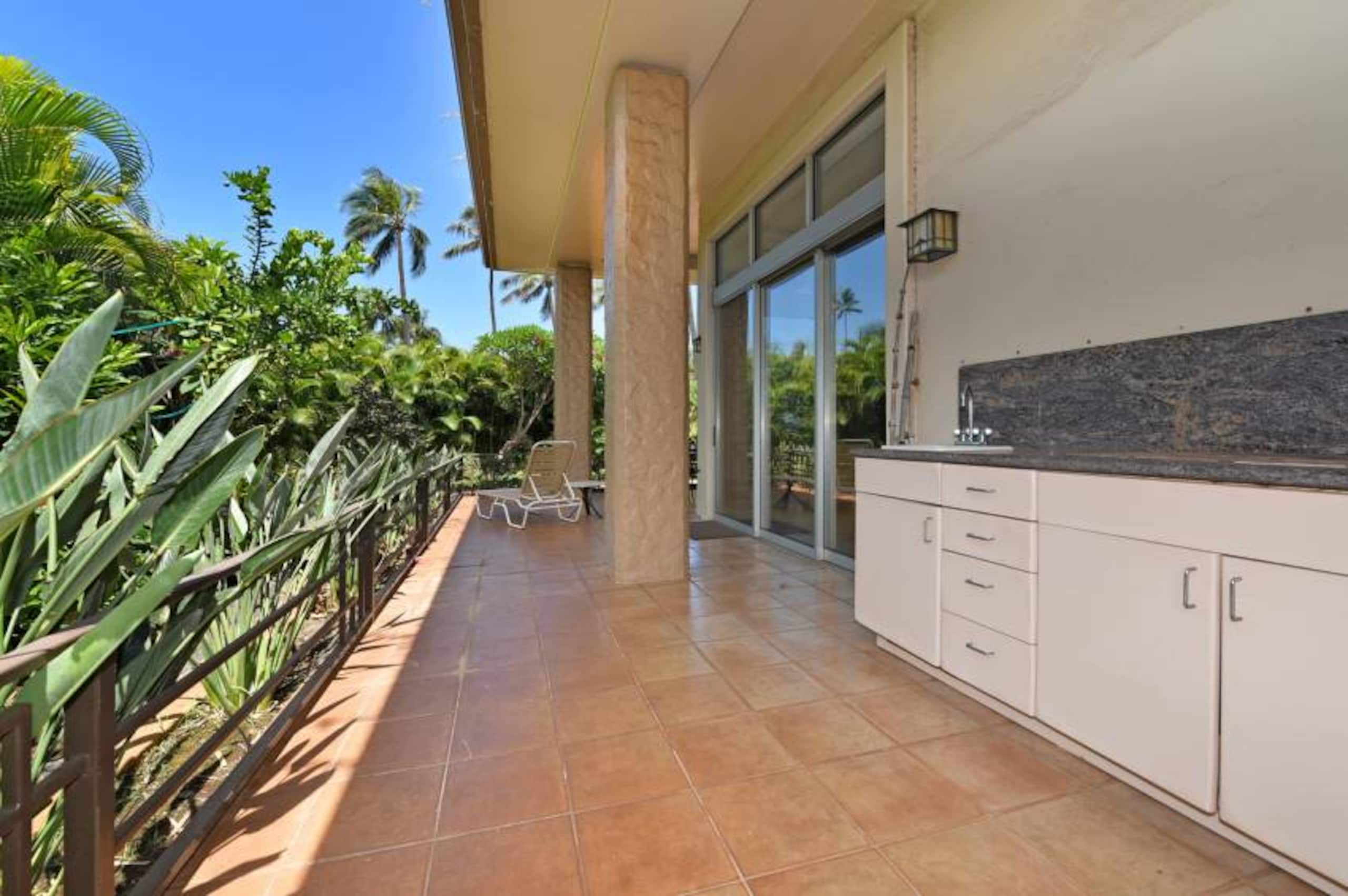 Condo in Lahaina · ★4.71 · 2 bedrooms · 3 beds · 2.5 baths - Image 24