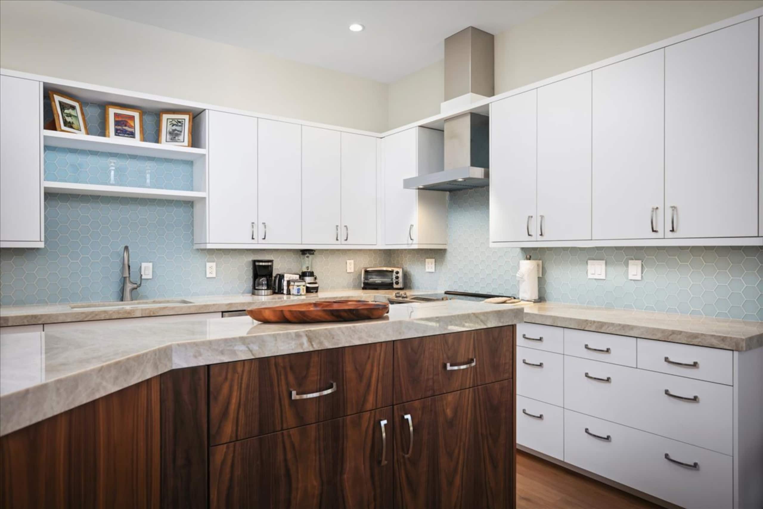 Condo in Lahaina · ★4.71 · 2 bedrooms · 3 beds · 2.5 baths - Image 11
