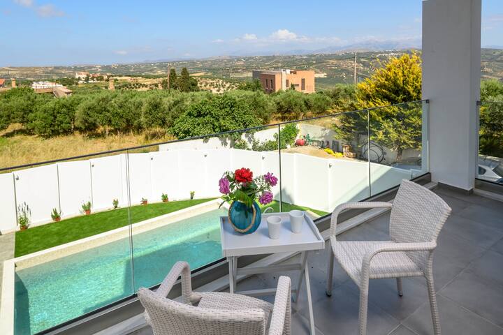 Villa Harmony w heated pool, Gym, Spa, Sauna gallery image 4