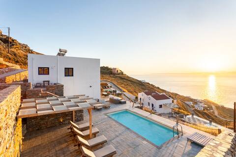 Live in Blue Kea's Myriad Shades - Up to 30 guests