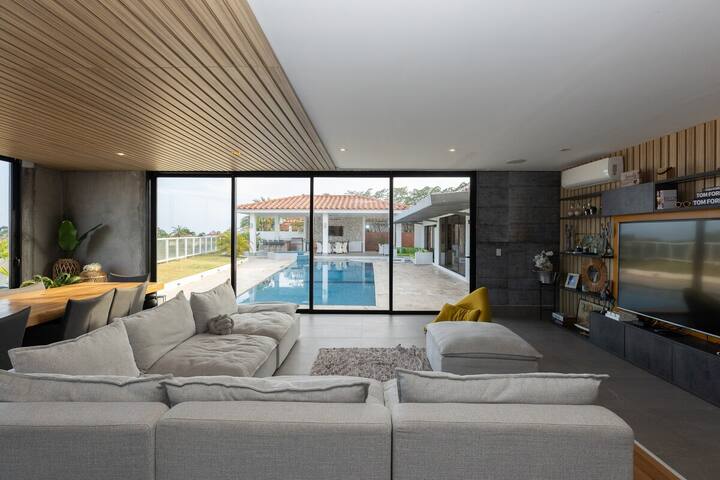 AcoModo Rentals managed Airbnb listing 3