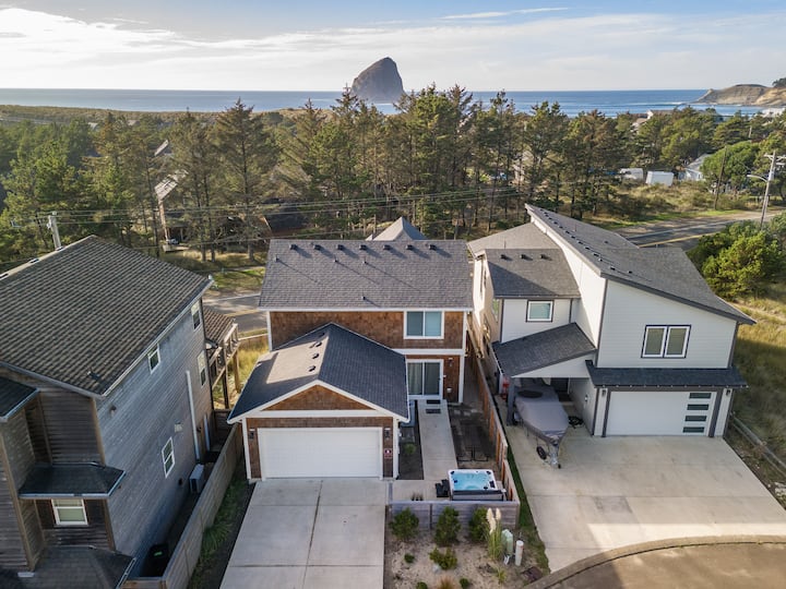 The Blue Door- Gorgeous Brand New 2022! Near Beach - Pacific City, OR
