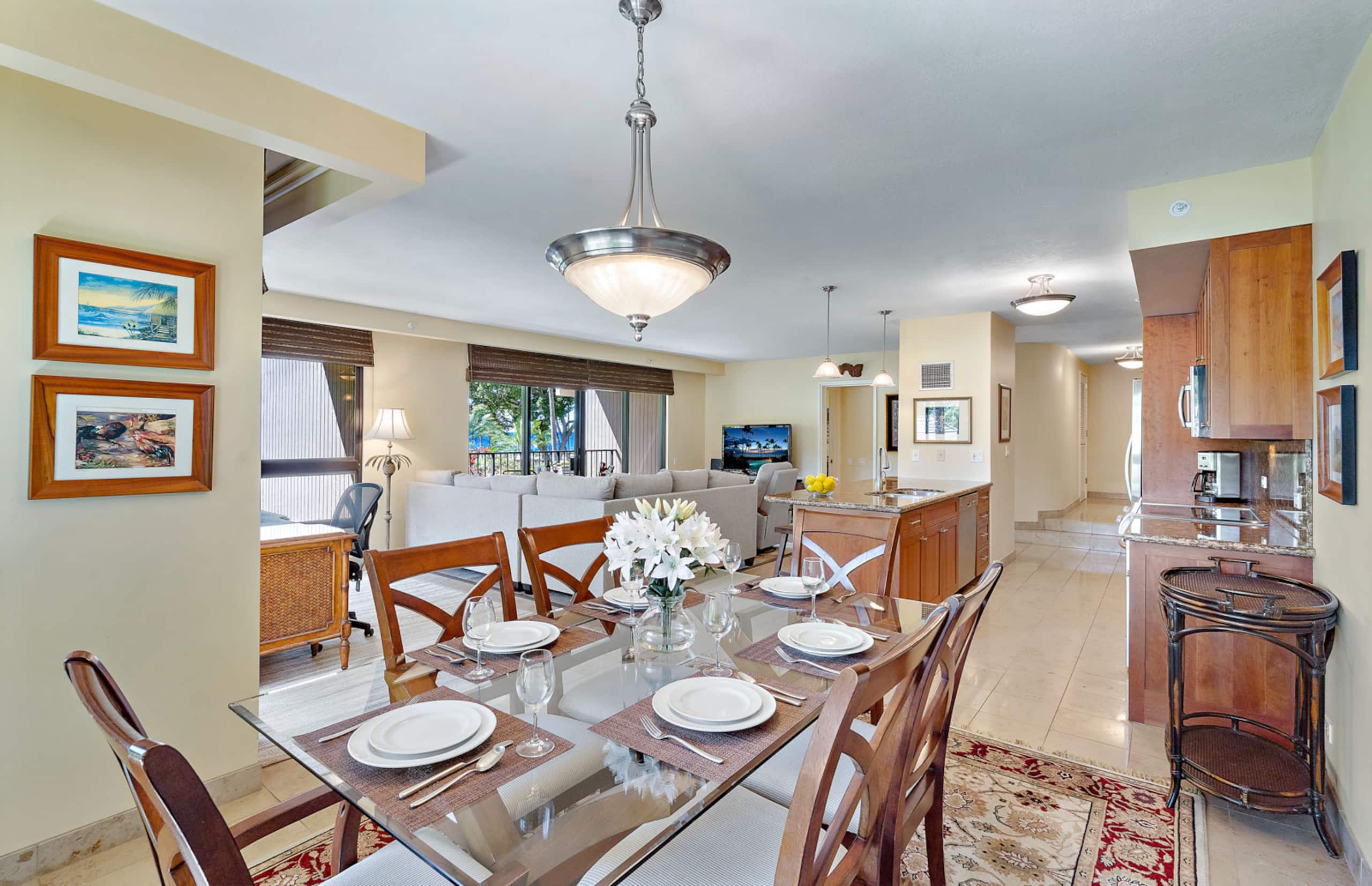 Condo in Lahaina · ★4.8 · 4 bedrooms · 7 beds · 4 shared baths - Image 9