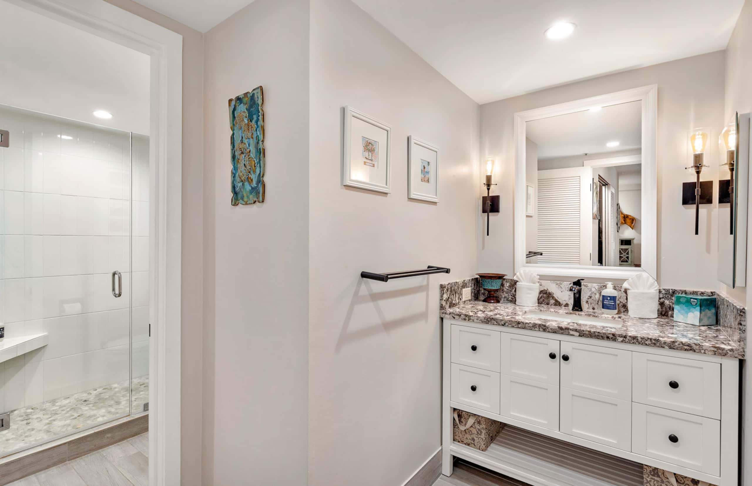 Condo in Lahaina · ★4.8 · 4 bedrooms · 7 beds · 4 shared baths - Image 35
