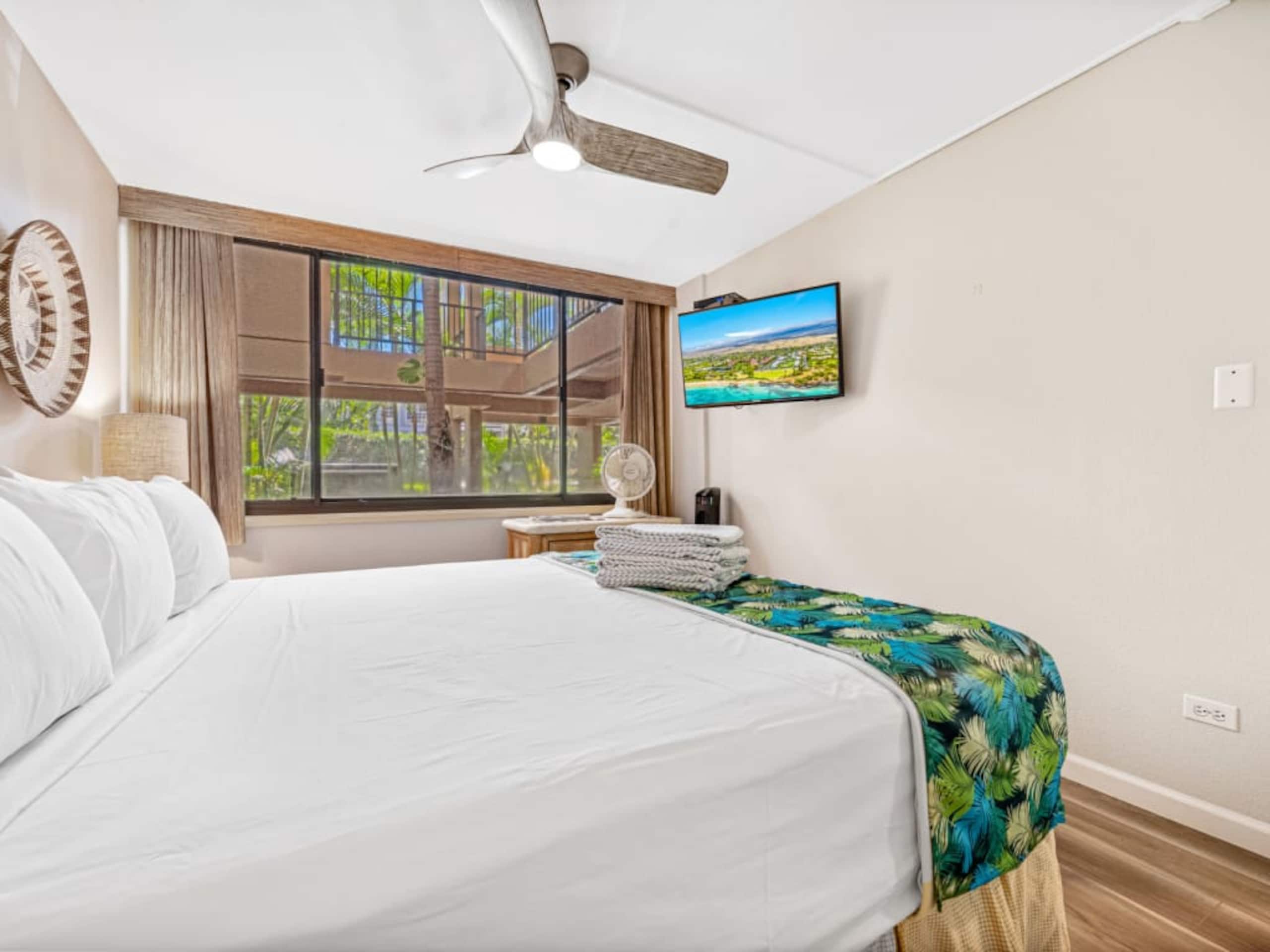 Condo in Kihei · ★4.71 · 1 bedroom · 2 beds · 2 baths - Image 38