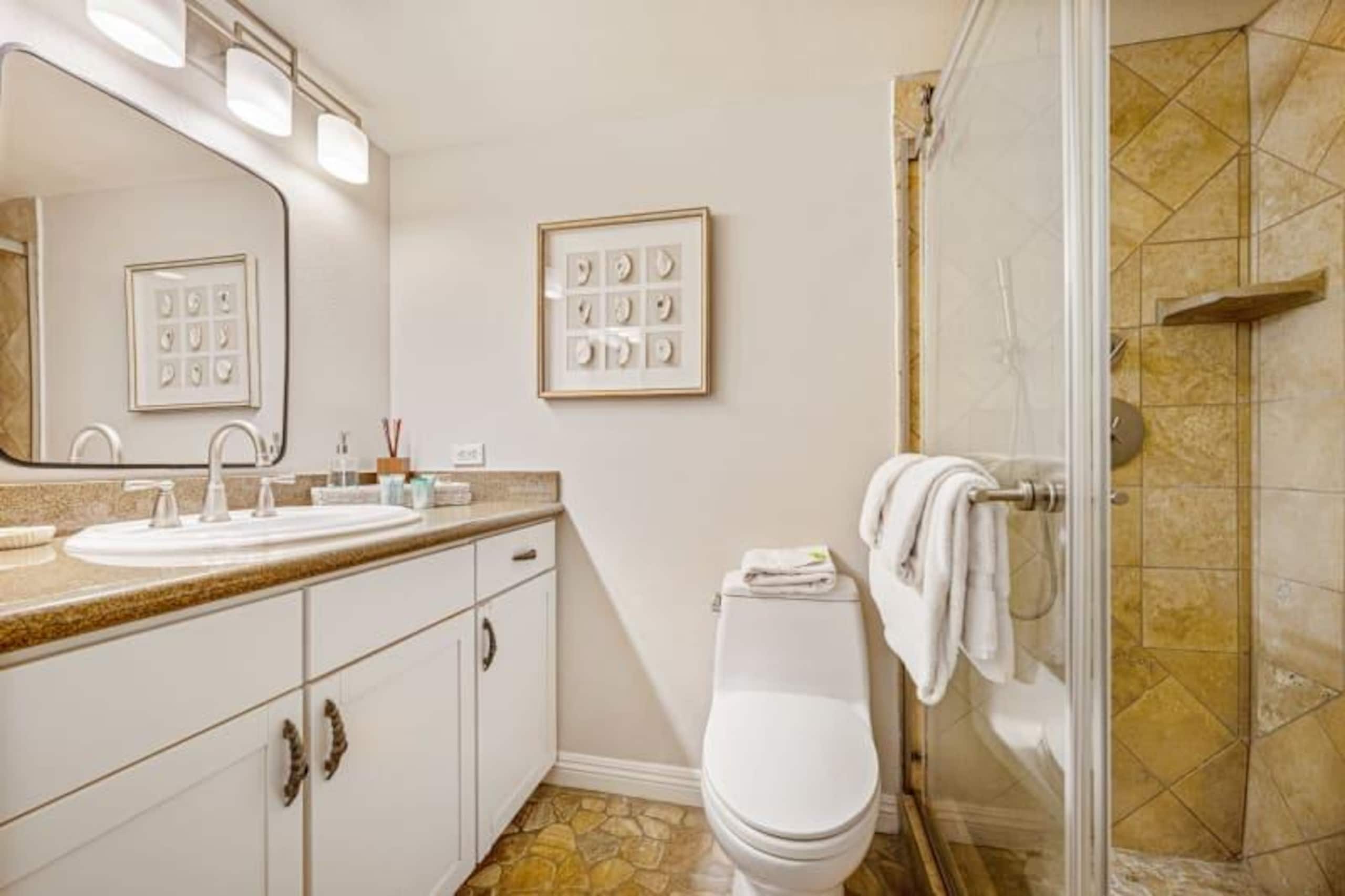 Condo in Kihei · ★4.71 · 1 bedroom · 2 beds · 2 baths - Image 17