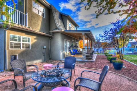 2 Houses on 1 property, Downtown Oasis!