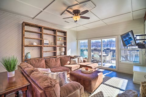 'Fish House' w/ Deck, Fire Pit & River Views