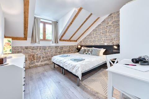 Successful Airbnb property: Villa Dovecote with Private Sauna, Jacuzzi & Gym in Općina Ston