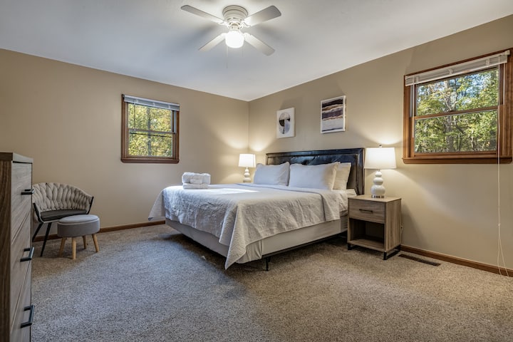 Niveli kryesor - Suita kryesore/Dhoma e gjumit dy - Krevat dopio "king"