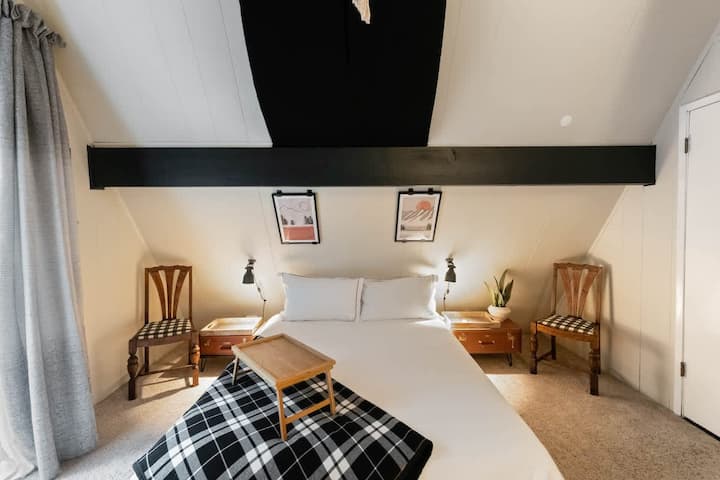 A comfortable queen sized bed with plenty of space to relax. 