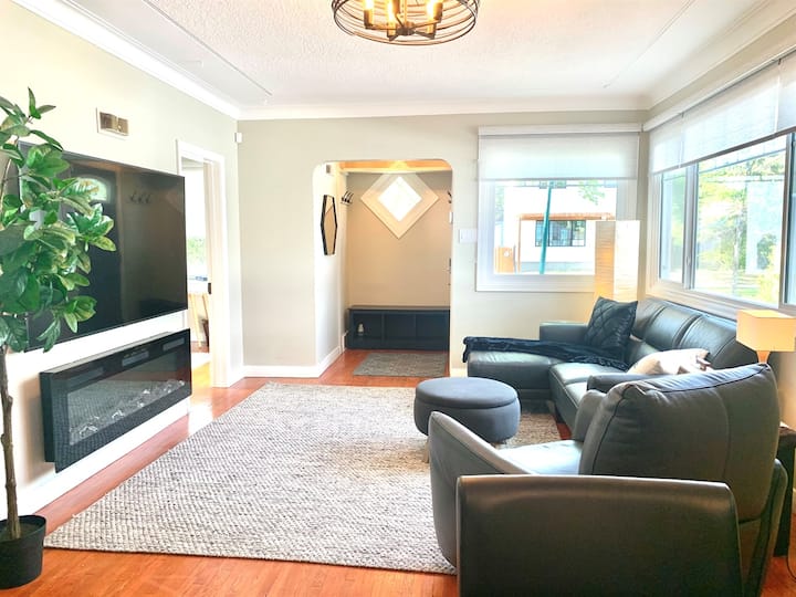 Vip Yxe - Broadway | Four Bedroom Whole Home - Saskatoon