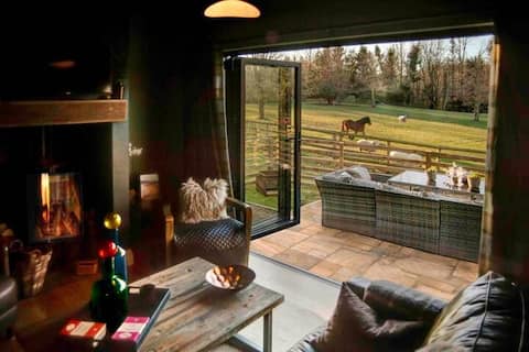 Ho Ho - Dog/Child Friendly Luxury Coastal Farmstay