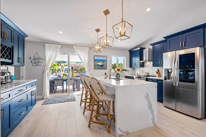 Near Beach/kayaks/HtdPool/Tiki/BBQ/Gameroom gallery image 5