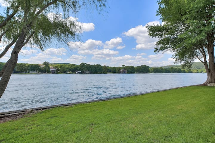 Above Casa Paradiso I Waterfront I Lake Austin I P gallery image 5