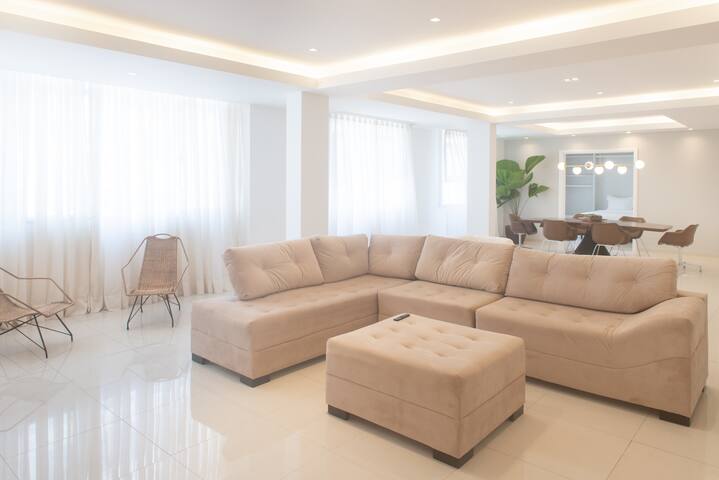 Spacious 5-bedroom Apartment in Copacabana 065 gallery image 3