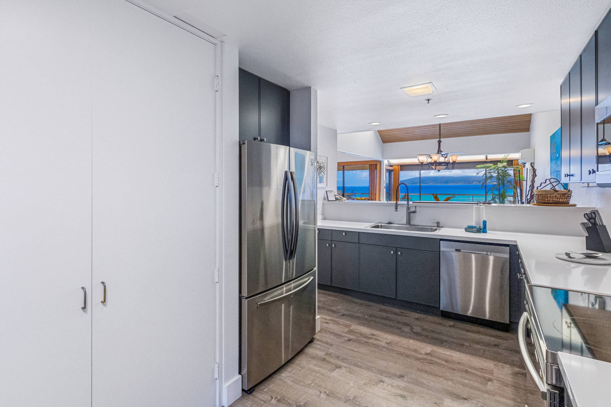 Condo in Lahaina · ★4.67 · 3 bedrooms · 6 beds · 3 shared baths - Image 20