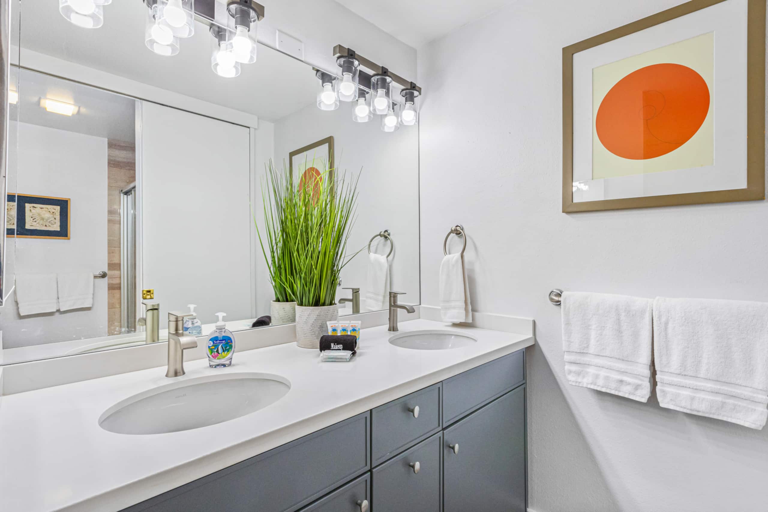 Condo in Lahaina · ★4.67 · 3 bedrooms · 6 beds · 3 shared baths - Image 32