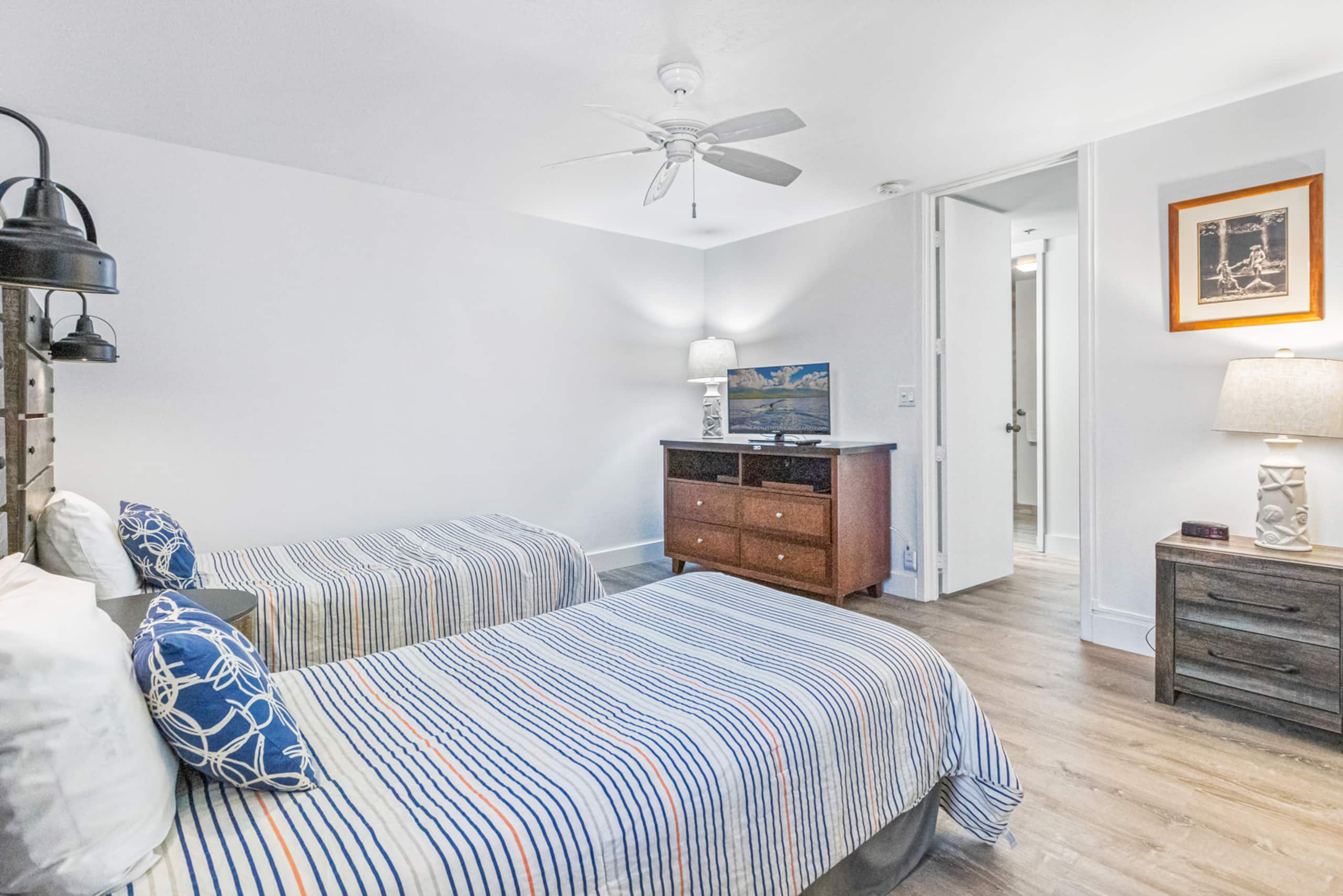 Condo in Lahaina · ★4.67 · 3 bedrooms · 6 beds · 3 shared baths - Image 36
