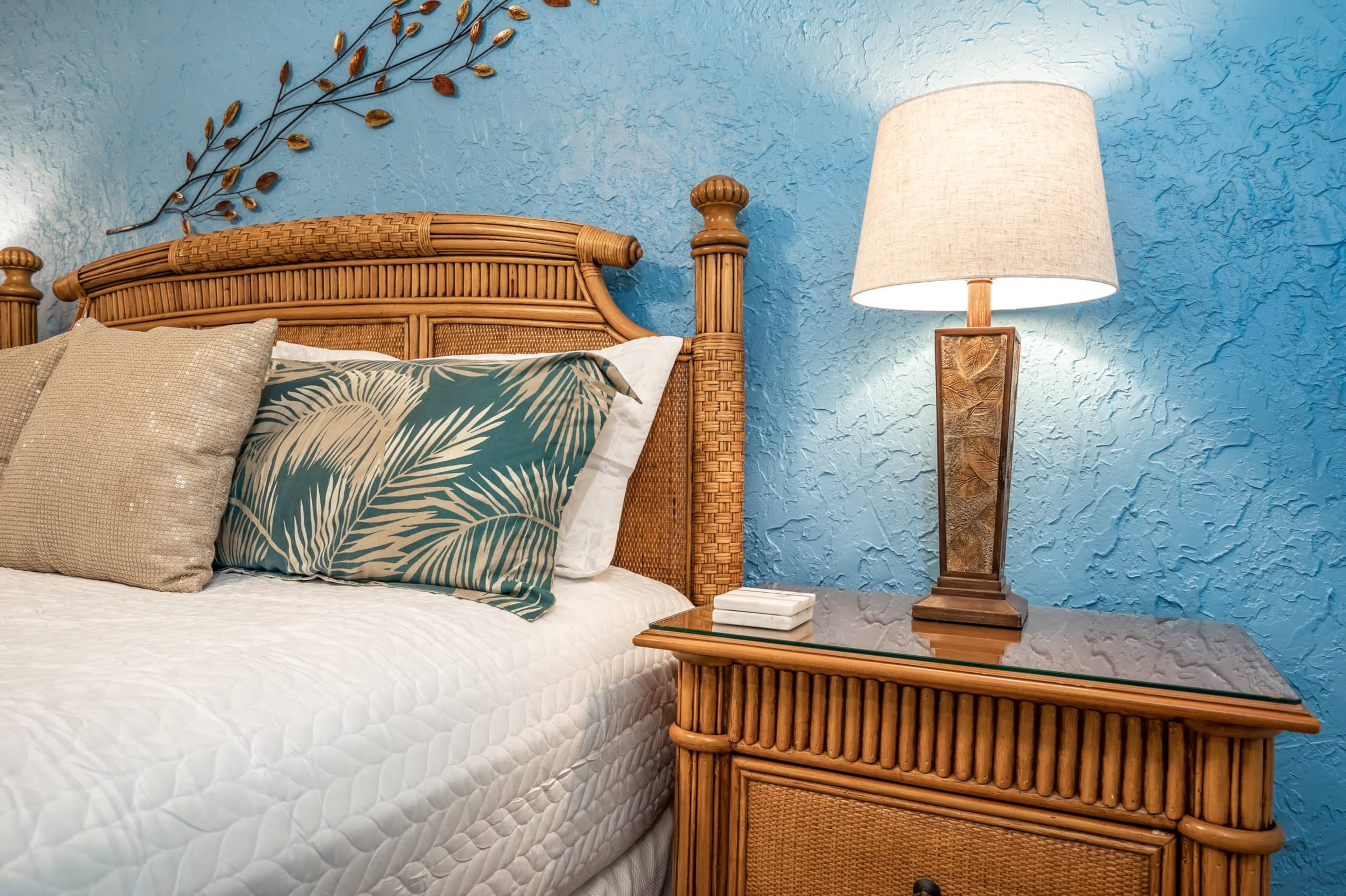 Condo in Lahaina · ★4.79 · 1 bedroom · 2 beds · 1 shared bath - Image 25