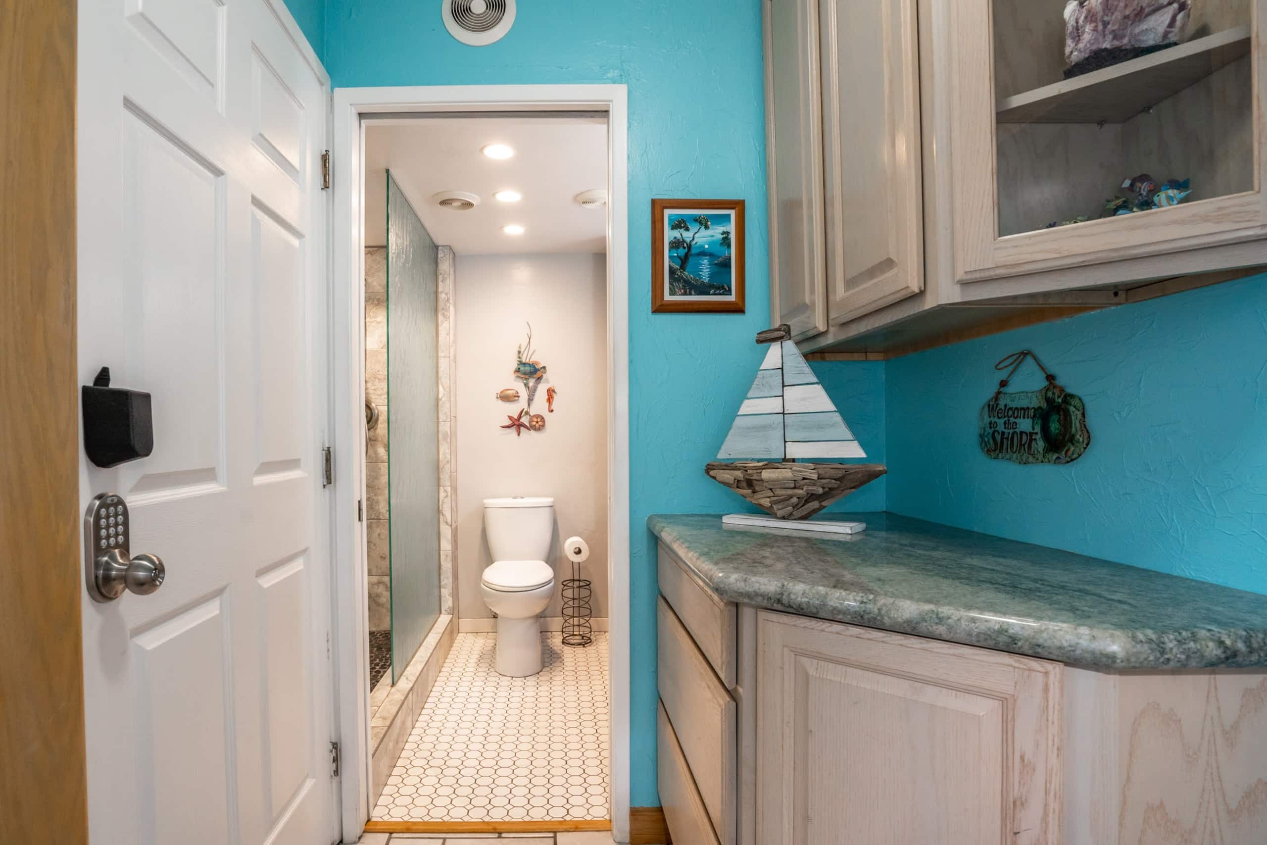 Condo in Lahaina · ★4.79 · 1 bedroom · 2 beds · 1 shared bath - Image 26