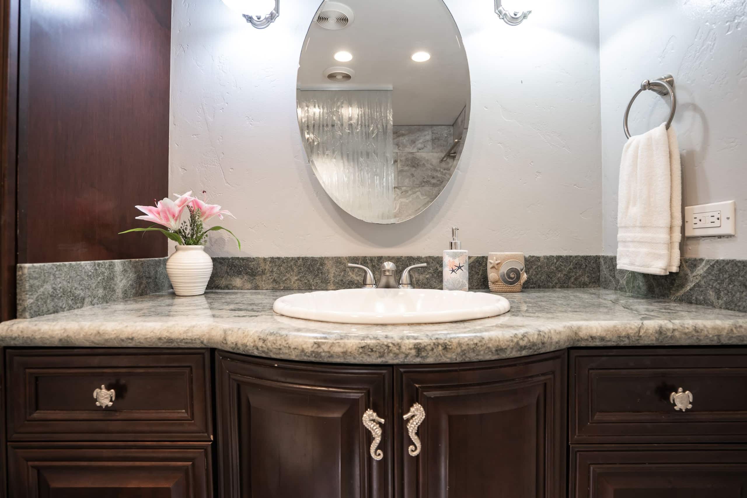 Condo in Lahaina · ★4.79 · 1 bedroom · 2 beds · 1 shared bath - Image 27