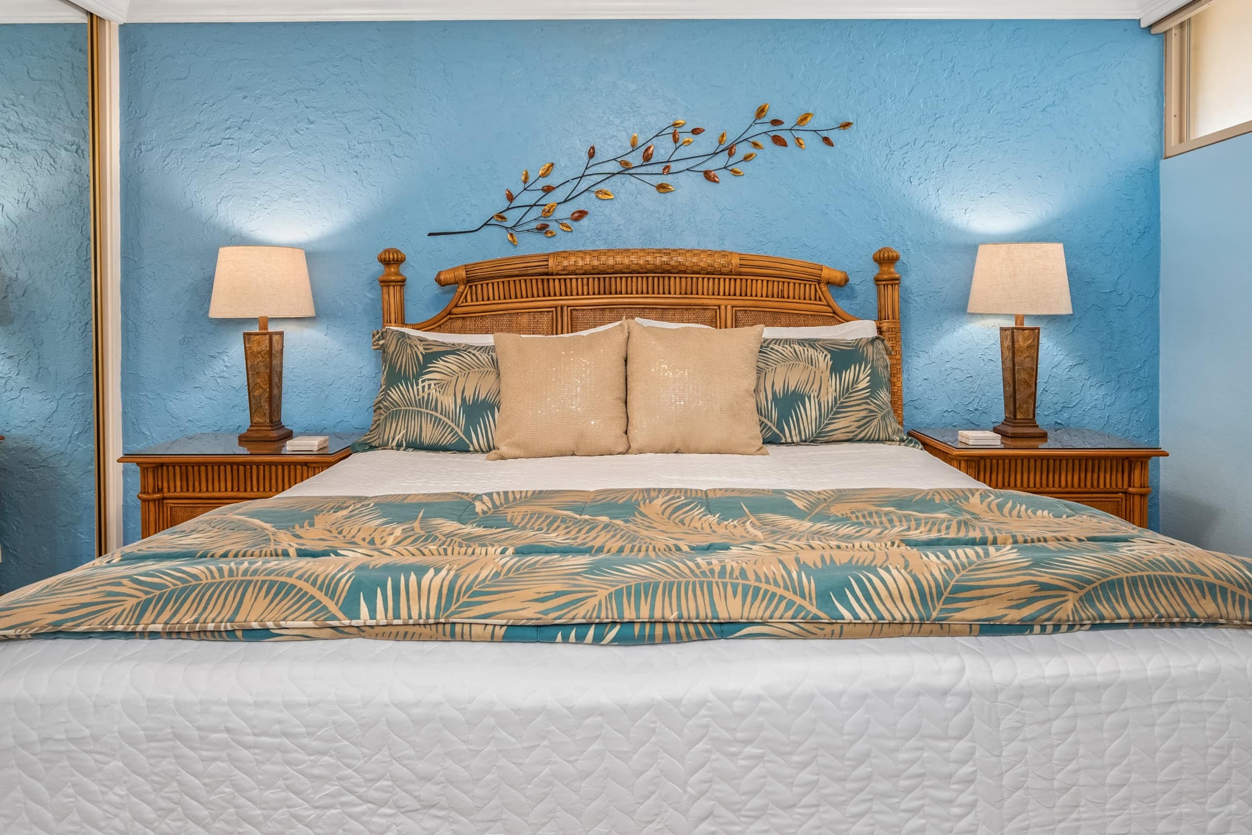 Condo in Lahaina · ★4.79 · 1 bedroom · 2 beds · 1 shared bath - Image 24