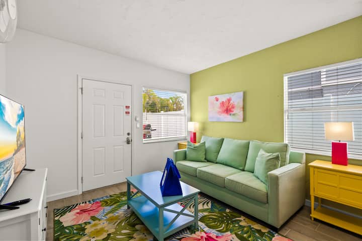Hibiscus Villa • 3 Mins To Beach • Pool • Bbq - Siesta Key, FL