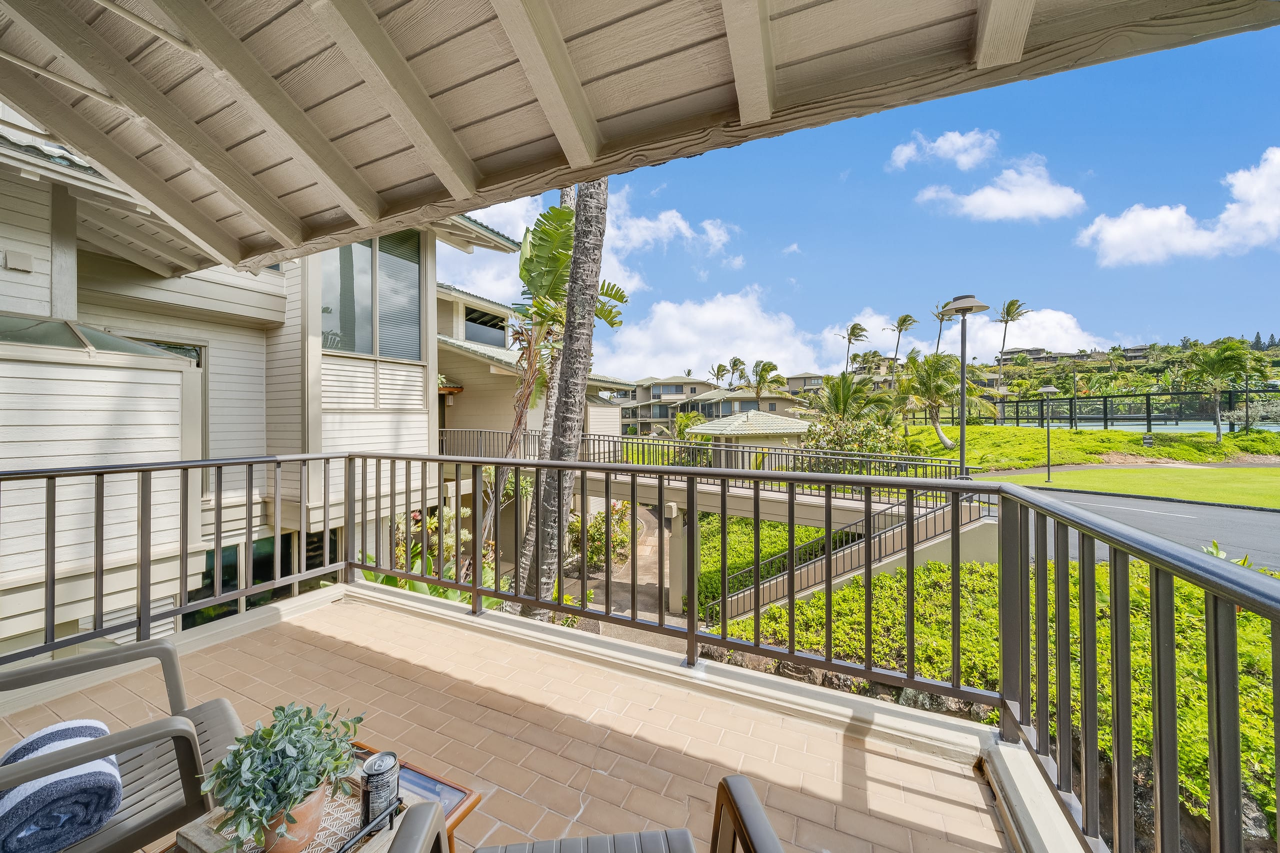 Condo in Lahaina · ★4.97 · 1 bedroom · 2 beds · 1 bath - Image 22