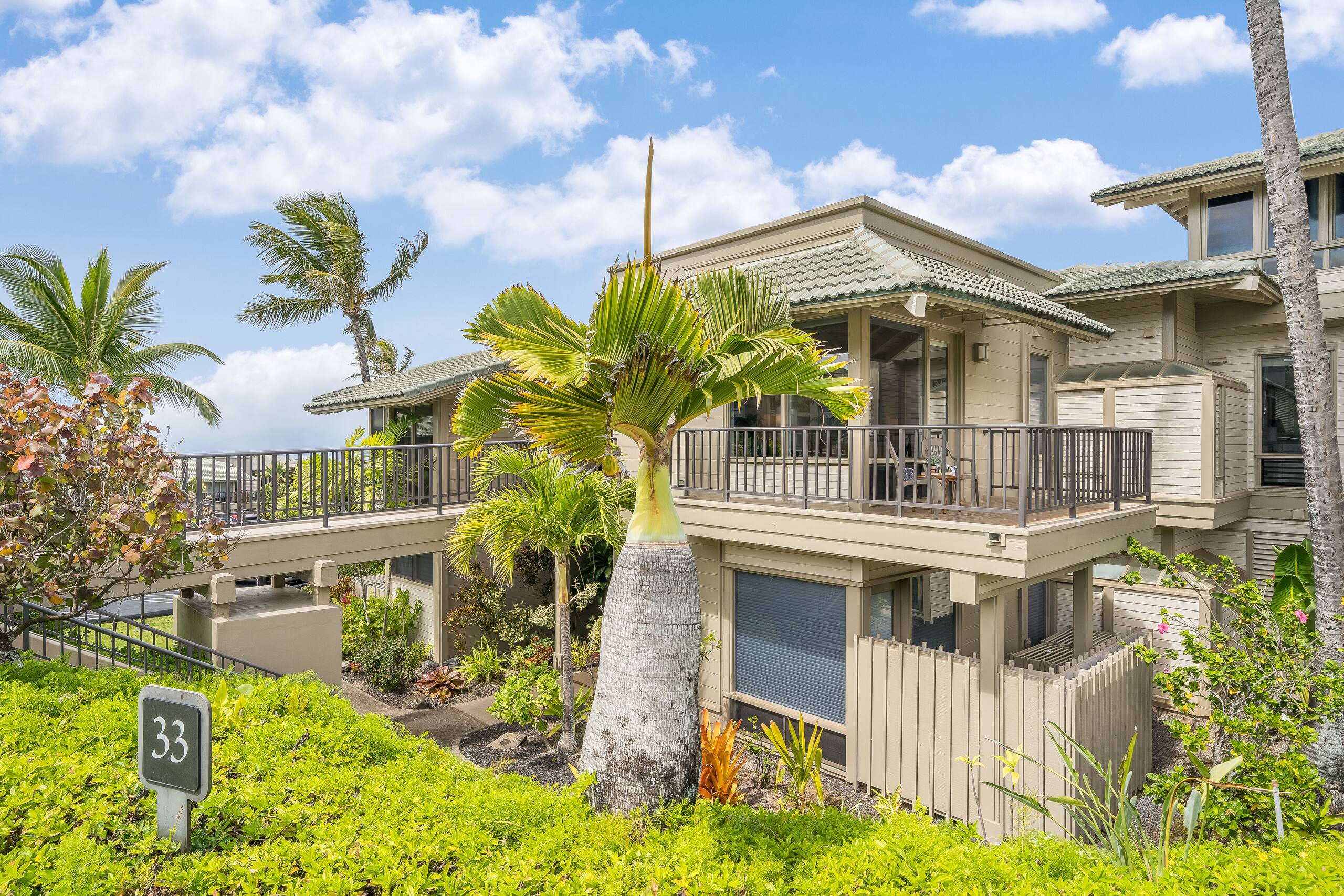 Condo in Lahaina · ★4.97 · 1 bedroom · 2 beds · 1 bath - Image 30