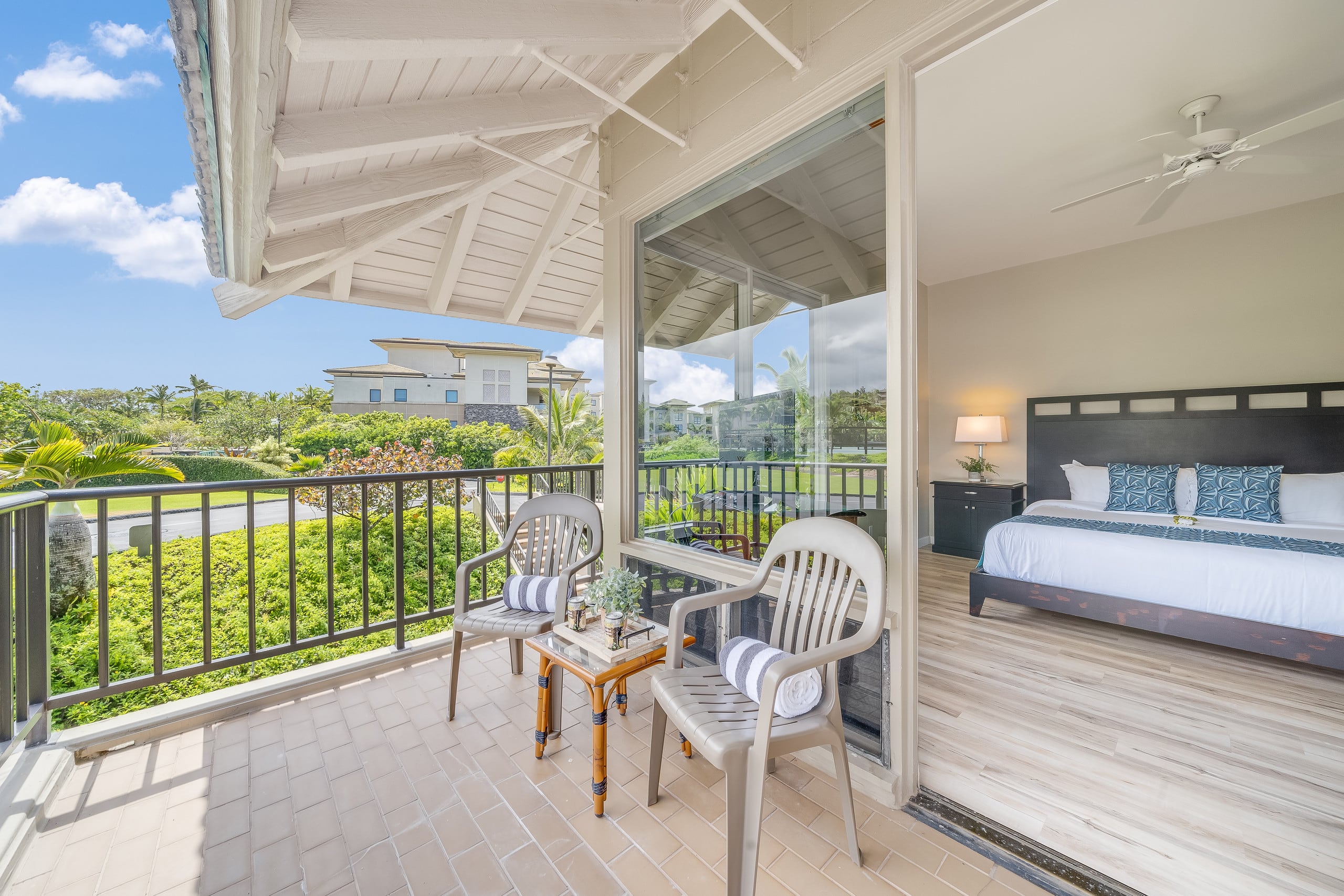 Condo in Lahaina · ★4.97 · 1 bedroom · 2 beds · 1 bath - Image 25