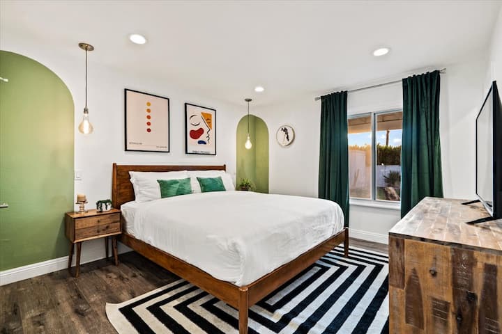 Dormitorio principal: habitación verde