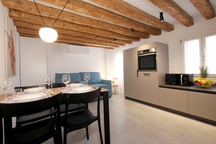 Residence Contemporary Art gallery image 5