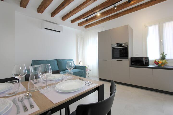 Residence Contemporary Art gallery image 2