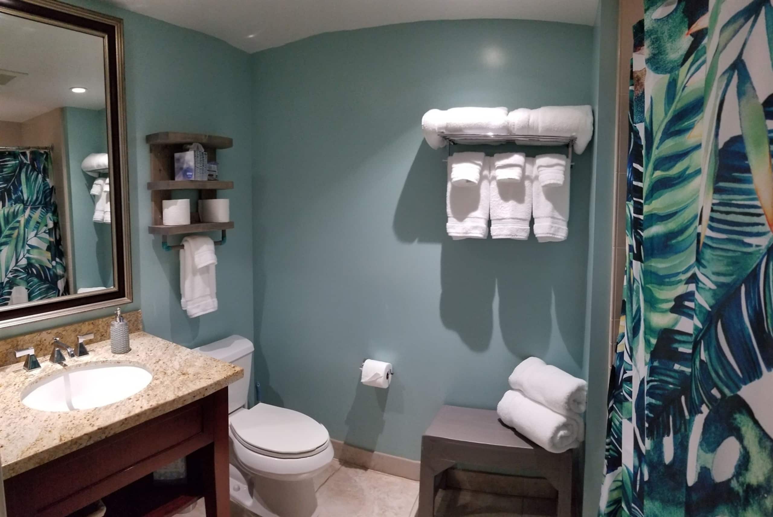 Condo in Lahaina · ★4.96 · 1 bedroom · 2 beds · 1 bath - Image 9