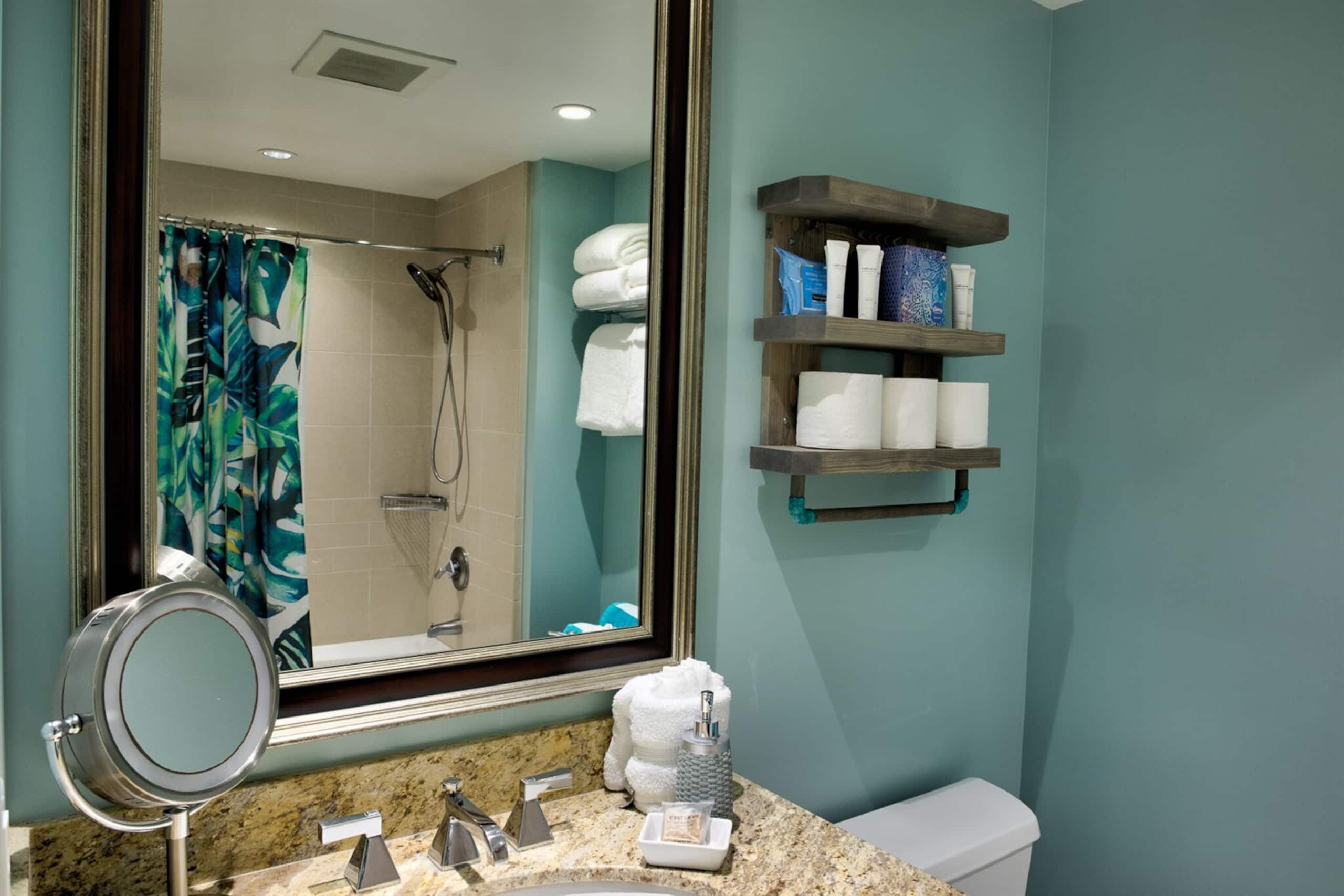 Condo in Lahaina · ★4.96 · 1 bedroom · 2 beds · 1 bath - Image 27