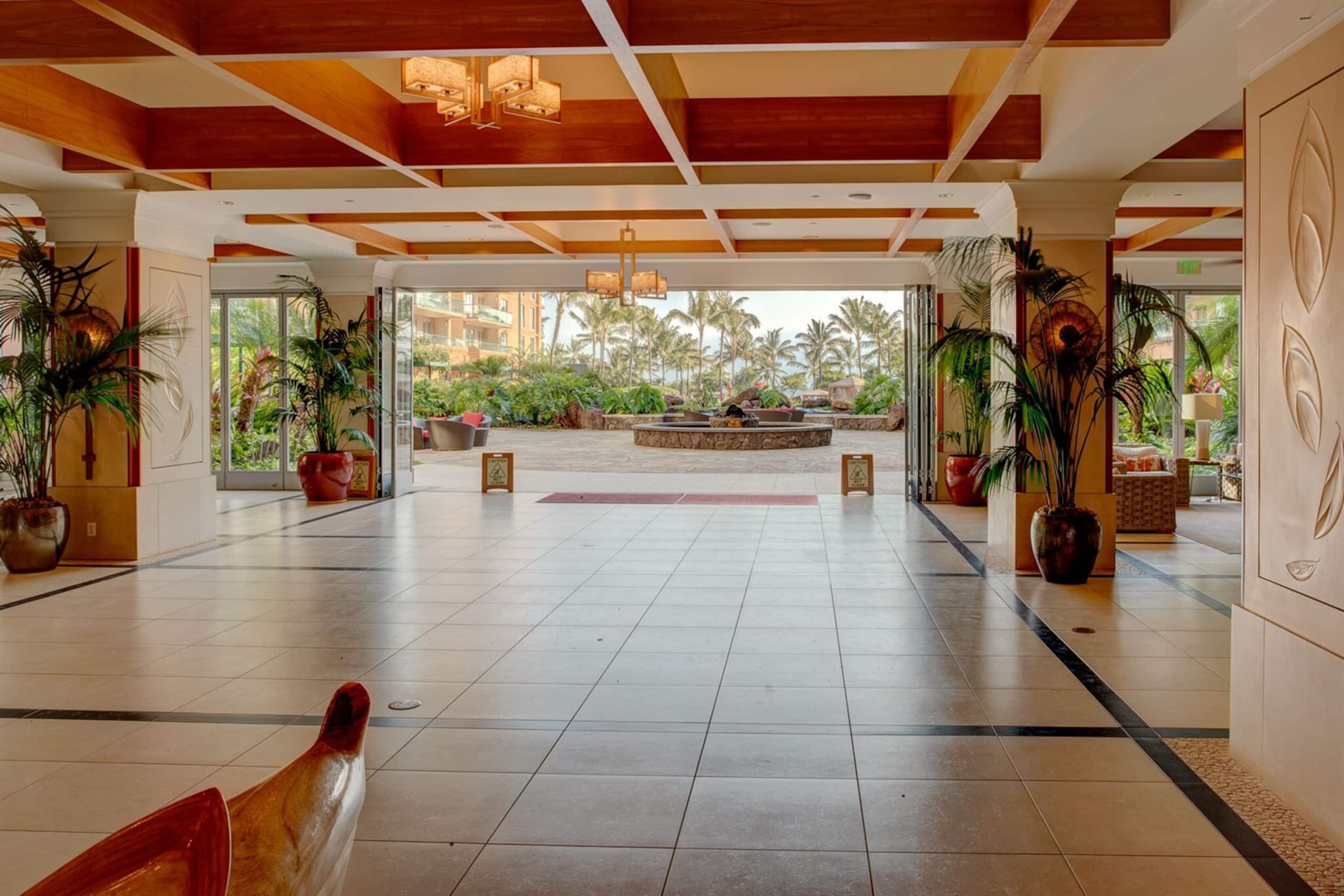 Condo in Lahaina · ★4.96 · 1 bedroom · 2 beds · 1 bath - Image 39