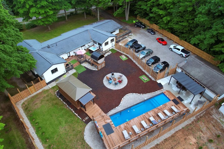 Lake Ann Lodge Large Family Spa Retreat | TC, MI