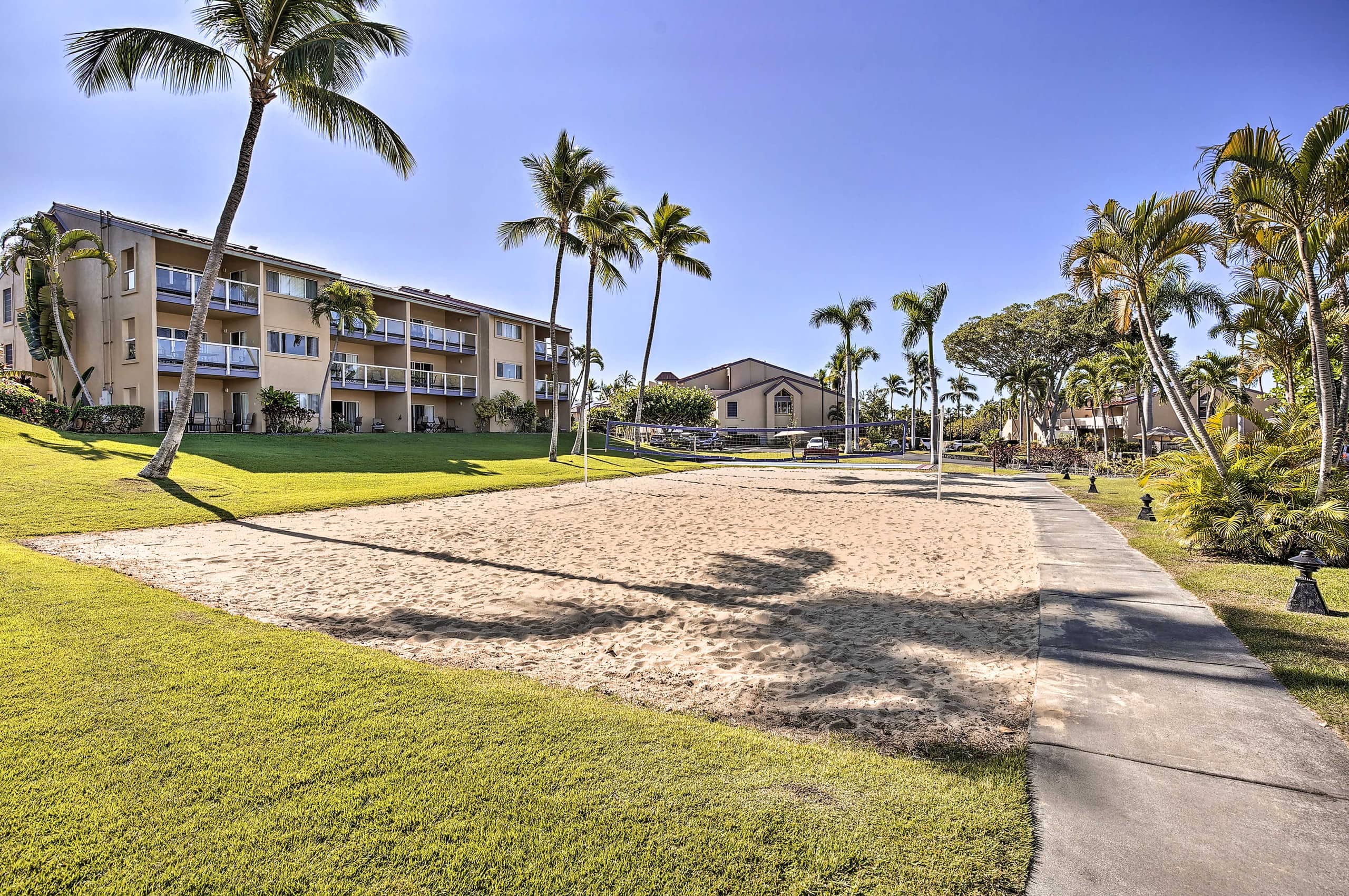 Condo in Kailua-Kona · ★4.95 · 1 bedroom · 2 beds · 2 baths - Image 28