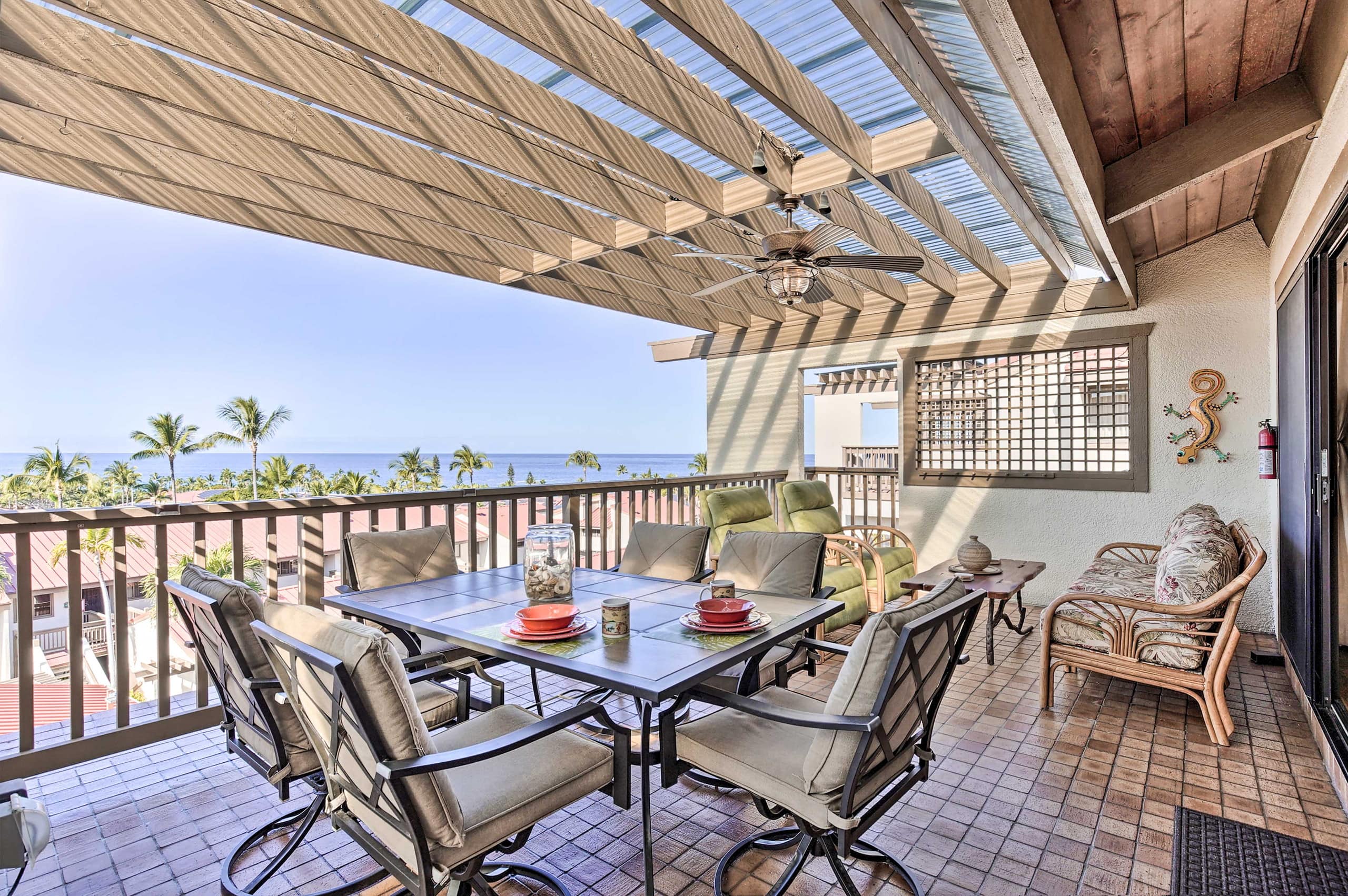 Condo in Kailua-Kona · ★4.95 · 1 bedroom · 2 beds · 2 baths - Image 19
