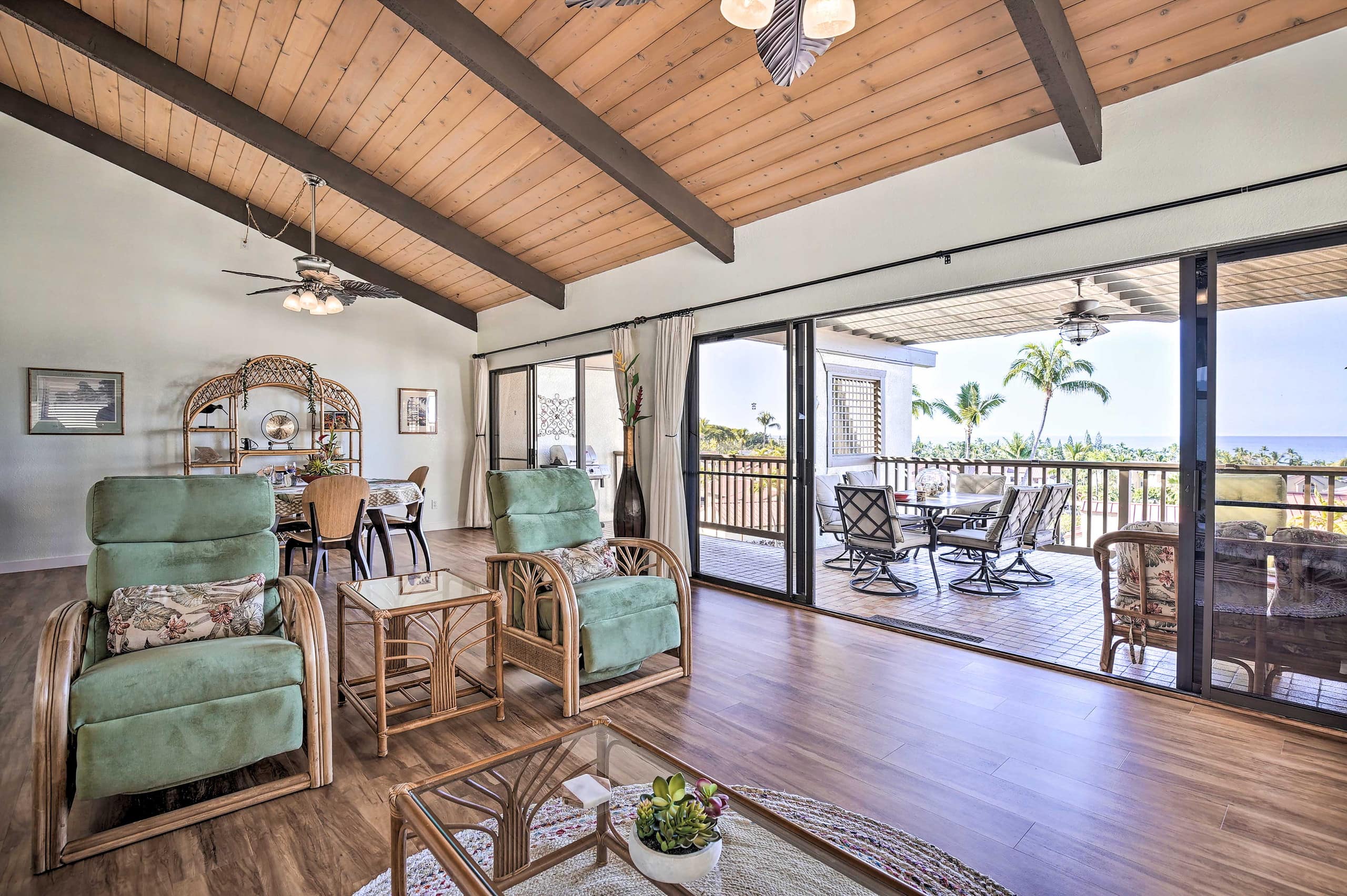 Condo in Kailua-Kona · ★4.95 · 1 bedroom · 2 beds · 2 baths - Image 5